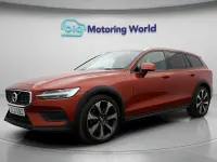 Usado Volvo V60 CC 197 HP (144 kW) 2021 Vermelho Carrinha
