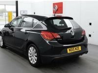 Second-hand Vauxhall Astra Edition 2015 Negru Hatchback