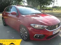 Used Fiat Tipo Lounge 95 HP (69 kW) 2017 Red Hatchback