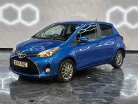 Used Toyota Yaris Multidrive S 99 HP (72 kW) 2017 Blue Hatchback