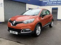 Used Renault Captur Dynamique 90 HP (66 kW) 2015 Orange SUV