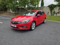 Used Vauxhall Astra SRi 2017 Red Estate
