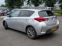 Used Toyota Auris Hybrid 136 HP (100 kW) 2014 Silver Hatchback