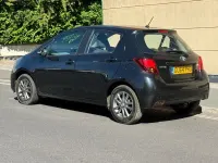 Used Toyota Yaris Multidrive S 99 HP (72 kW) 2014 Black Hatchback