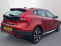 Used Volvo V40 Pro 152 HP (111 kW) 2019 Hatchback