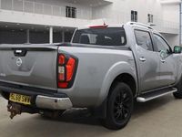 Used Nissan Navara Tekna 190 HP (139 kW) 2018 Grey Pickup