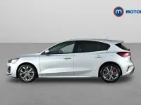 Used Ford Focus ST-Line 125 HP (91 kW) 2023 Silver Hatchback