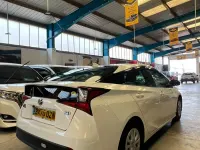 Used Toyota Prius 140 HP (102 kW) 2026 White Hatchback
