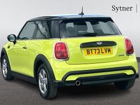Usado Mini Cooper Classic 134 HP (98 kW) 2023 Amarelo Citadino