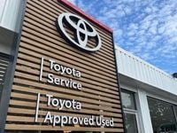 Used Toyota Yaris Sport 99 HP (72 kW) 2015 Hatchback