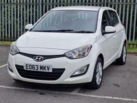 Used Hyundai i20 Active 85 HP (62 kW) 2013 White Hatchback
