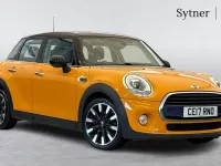 Used Mini Cooper D Hatch 114 HP (83 kW) 2017 Orange Hatchback