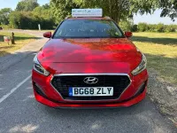 Used Hyundai i30 SE 120 HP (88 kW) 2018 Red Estate