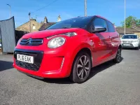 Usado Citroën C1 Flair 82 CV (60 kW) 2016 Rojo Utilitario