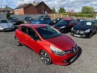 Used Renault Clio IV Dynamique 90 HP (66 kW) 2014 Red Hatchback