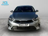 Käytetty Kia Ceed 2022 Hopea Viistoperä