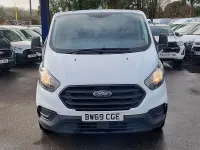 Used Ford Transit Custom 105 HP (77 kW) 2019 White Van
