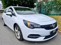 Used Vauxhall Astra SRi 145 HP (106 kW) 2021 White Estate