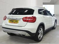 Used Mercedes GLA200 Premium 136 HP (100 kW) 2017 White SUV