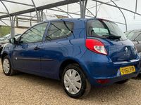 Second-hand Renault Clio II Extreme 2010 Albastru Hatchback