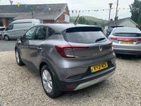 Usado Renault Captur Iconic 2021 Cinzento SUV