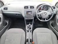 Usado VW Polo Edition 90 HP (66 kW) 2017 Cinzento Citadino