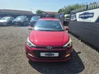 Used Hyundai i20 Premium 84 HP (61 kW) 2017 Red Hatchback