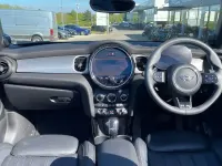 Usado Mini Cooper S Exclusive 176 HP (129 kW) 2023 Amarelo Citadino