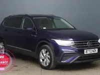 Usado VW Tiguan Allspace Life 150 HP (110 kW) 2022 Azul SUV