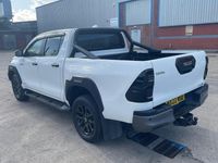 Used Toyota HiLux 204 HP (150 kW) 2022 White Pickup
