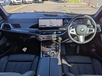 Używany BMW X5 M Sport 347 KM (255 kW) 2025 Niebieski SUV