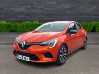 Used Renault Clio Evolution 140 HP (102 kW) 2023 Orange Hatchback