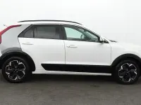 Used Kia e-Niro 150 kW (204 HP) 2023 White pearl SUV