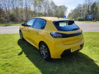 Gebraucht Peugeot 208 Active Premium 75 PS (55 kW) 2022 Gelb Kleinwagen