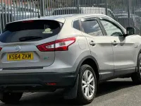 Used Nissan Qashqai Acenta Premium 110 HP (80 kW) 2015 Silver SUV