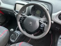 Used Peugeot 108 Active 68 HP (50 kW) 2015 Red Hatchback