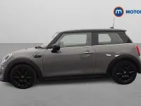 Usado Mini Cooper Classic 136 HP (100 kW) 2021 Cinzento Citadino