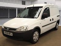 Used Vauxhall Combo 75 HP (55 kW) 2008 White MPV