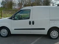 Usado Vauxhall Combo 90 CV (66 kW) 2015 Blanco Monovolumen