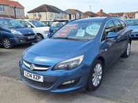 Second-hand Vauxhall Astra 115 CP (84 kW) 2014 Albastru Break