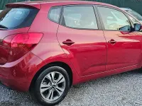 Used Kia Venga 125 HP (91 kW) 2016 Red Hatchback