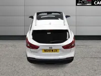 Used Nissan Qashqai N-Connecta 140 HP (102 kW) 2019 White SUV
