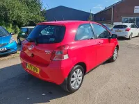 Used Toyota Yaris 69 HP (50 kW) 2011 Red Hatchback
