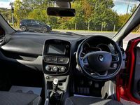 Used Renault Clio IV Dynamique 90 HP (66 kW) 2016 Red Hatchback