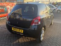 Used Toyota Yaris 101 HP (74 kW) 2010 Black Hatchback