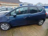 Used Vauxhall Meriva 100 HP (73 kW) 2011 Blue MPV