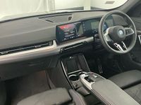 Begagnad BMW iX1 M Sport 147 kW (201 HK) 2025 Svart SUV
