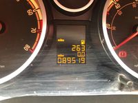 Used Vauxhall Corsa Edition 85 HP (62 kW) 2014 Yellow Hatchback