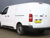 Used Vauxhall Vivaro 100 HP (73 kW) 2022 White MPV