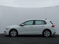 Second-hand VW Golf VIII Life 130 CP (95 kW) 2020 Alb Hatchback
